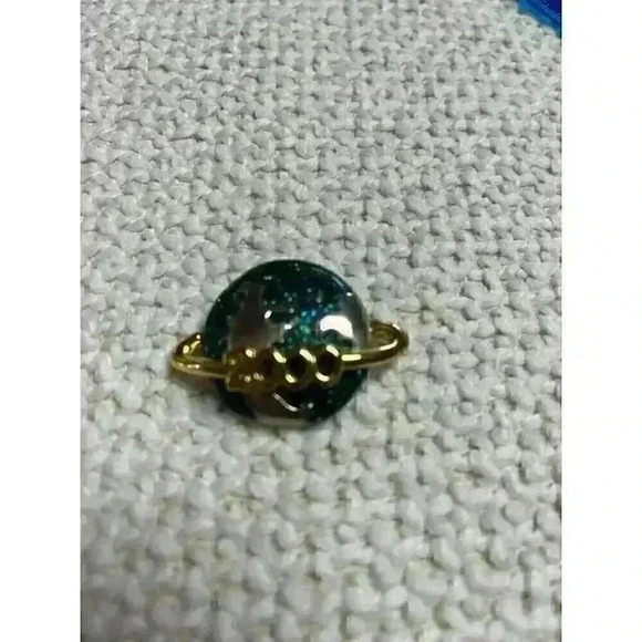 Vintage 2000 Earth brooch - Picture 3 of 4